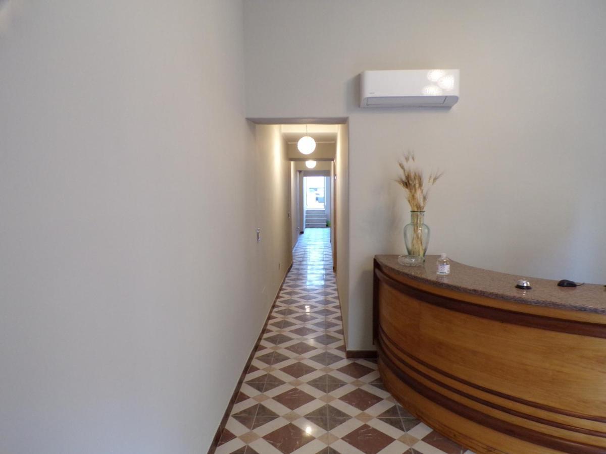 NUOVA AURORA Rent Rooms Roccalumera Buitenkant foto