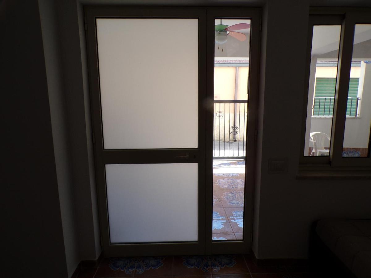 NUOVA AURORA Rent Rooms Roccalumera Buitenkant foto