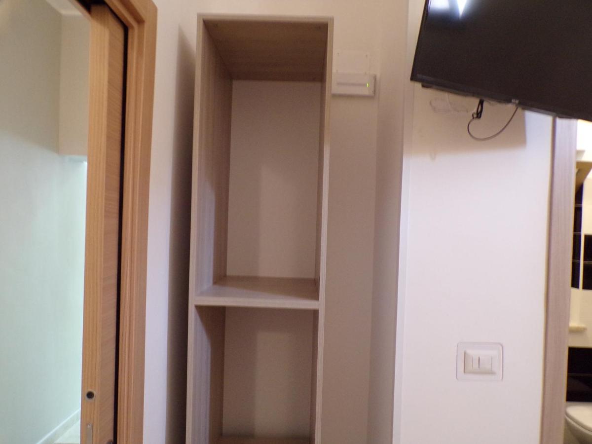 NUOVA AURORA Rent Rooms Roccalumera Buitenkant foto